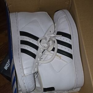 Adidas Men's White and Black Sneakers